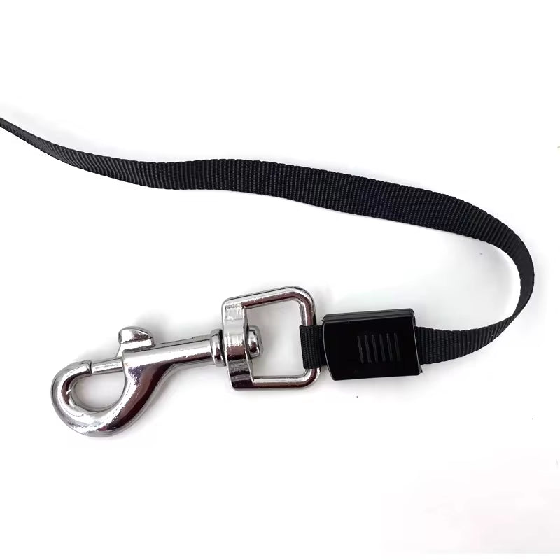 AutoRetract™ Dog Leash by Clover & Tail – Dual Sizes with One-Touch Brake & Lock for Safe, Tangle-Free Walks
